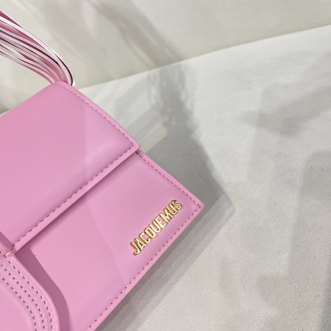 Jacquemus Satchel Bags